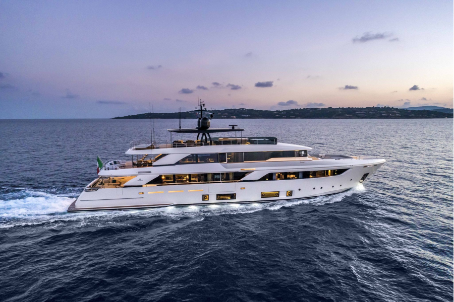定制法拉帝天梭42(NAVETTA 42)